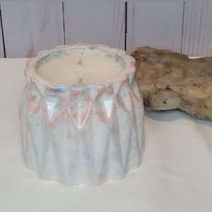 HIJOVI Naturals Seaberry Candle (9oz) with White, Blue & Pink Paint